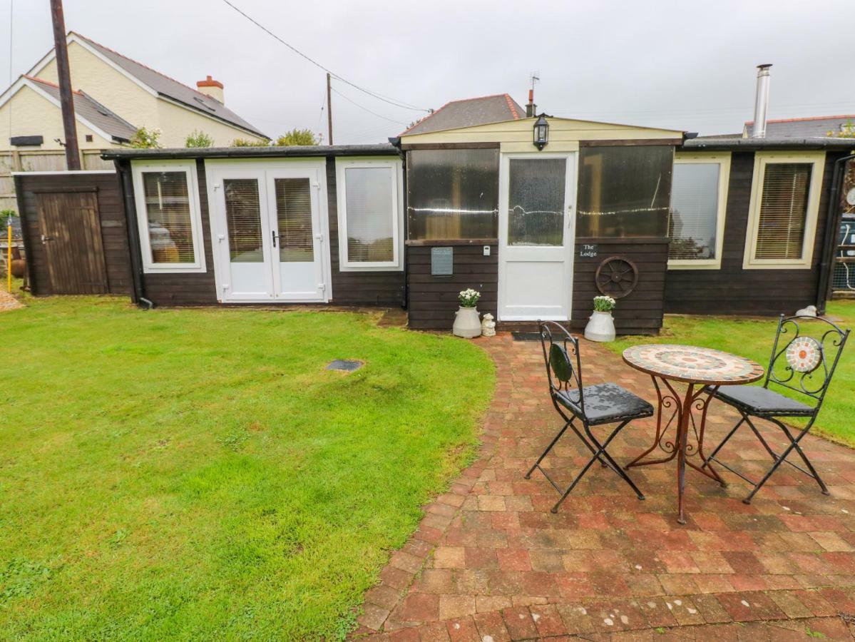 The Lodge Milford Haven Exterior foto